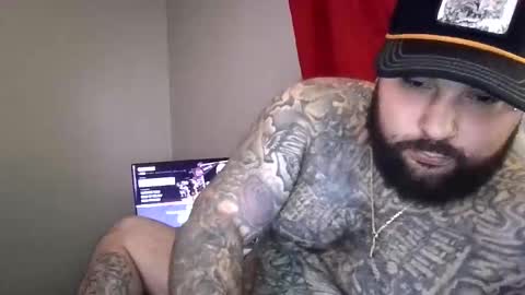 Snapshot of bigdickrican94 chatting on January 16, 9:30 pm bigdickrican94 online show from January 16, 9:30 pm