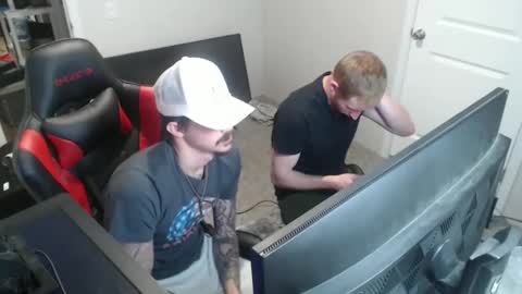 Snapshot of bigdickwolfey chatting on December 5, 1:14 am Big Dick Wolfe online show from December 5, 1:14 am