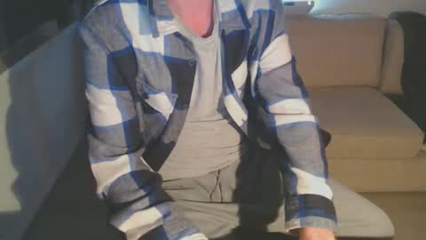 Snapshot of bigdutchenergy chatting on October 24, 8:49 pm BigDutchEnergy online show from October 24, 8:49 pm