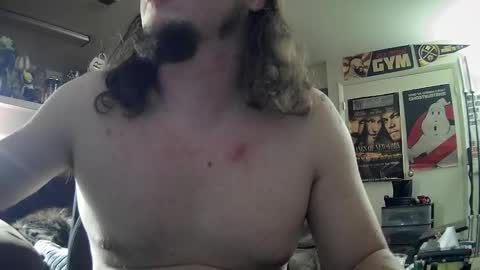 biggerisbetter21 online show from January 2, 4:30 am