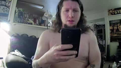 biggerisbetter21 online show from January 23, 6:35 pm