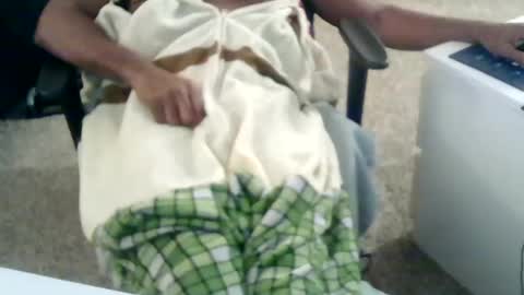 Snapshot of biggyballs900 chatting on December 19, 3:35 am biggyballs900 online show from December 19, 3:35 am