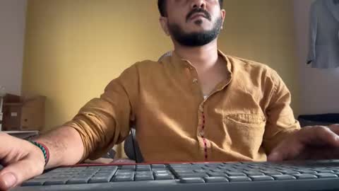 bighandsomesatisfy online show from April 10, 12:10 pm