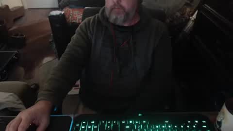 bighugmugg online show from January 17, 3:11 am