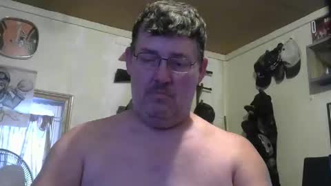 Snapshot of bigjohn41000 chatting on September 11, 9:59 pm bigjohn41000 online show from September 11, 9:59 pm