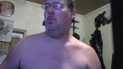 Snapshot of bigjohn41000 chatting on September 19, 9:43 am bigjohn41000 online show from September 19, 9:43 am