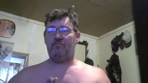 Snapshot of bigjohn41000 chatting on October 2, 10:28 pm bigjohn41000 online show from October 2, 10:28 pm