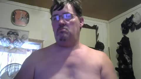 Snapshot of bigjohn41000 chatting on October 5, 9:13 pm bigjohn41000 online show from October 5, 9:13 pm