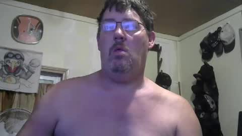 Snapshot of bigjohn41000 chatting on October 8, 9:40 am bigjohn41000 online show from October 8, 9:40 am