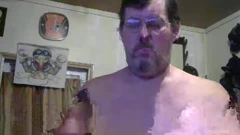 Snapshot of bigjohn41000 chatting on November 2, 9:33 am bigjohn41000 online show from November 2, 9:33 am