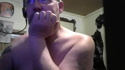 Snapshot of bigjohn41000 chatting on November 27, 9:44 am bigjohn41000 online show from November 27, 9:44 am