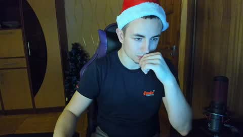 Snapshot of bigmark03 chatting on December 23, 5:11 pm BigMark03 online show from December 23, 5:11 pm