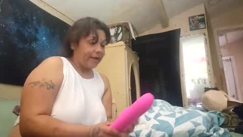 the Mini mami online show from February 6, 3:52 pm