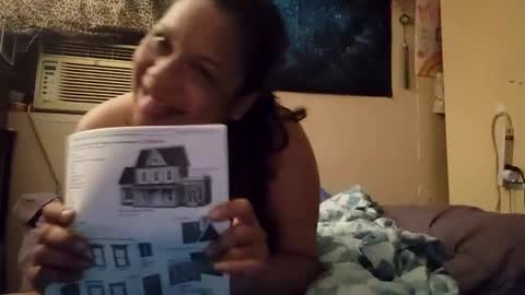 the Mini mami online show from March 8, 10:54 am