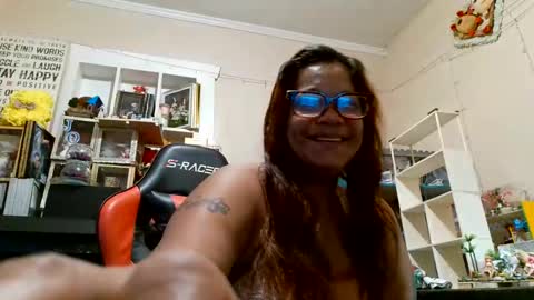 the Mini mami online show from October 28, 11:25 am