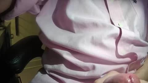 Snapshot of bigsexshark1 chatting on October 28, 5:33 am bigsexshark1 online show from October 28, 5:33 am