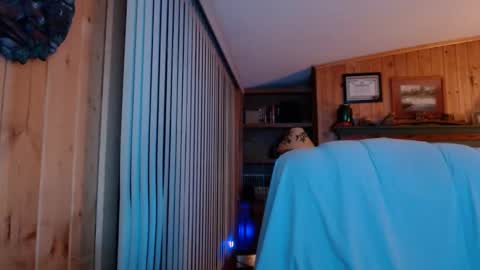 bigthicksatisfying2 online show from December 16, 4:45 am