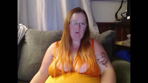 Snapshot of bigtitsgirl9991 chatting on September 9, 1:54 pm Kim online show from September 9, 1:54 pm