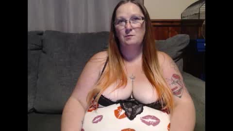 Snapshot of bigtitsgirl9991 chatting on September 30, 3:55 am Kim online show from September 30, 3:55 am