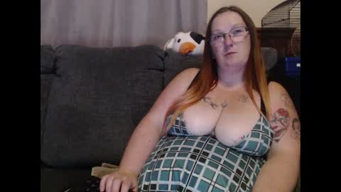Snapshot of bigtitsgirl9991 chatting on October 3, 5:37 am Kim online show from October 3, 5:37 am