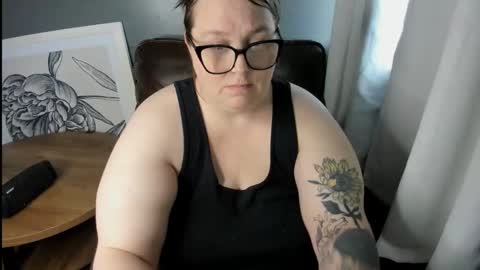 Snapshot of bigtittybbw chatting on October 14, 4:52 pm bigtittybbw online show from October 14, 4:52 pm