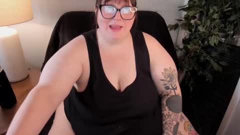 Snapshot of bigtittybbw chatting on November 21, 7:45 pm bigtittybbw online show from November 21, 7:45 pm