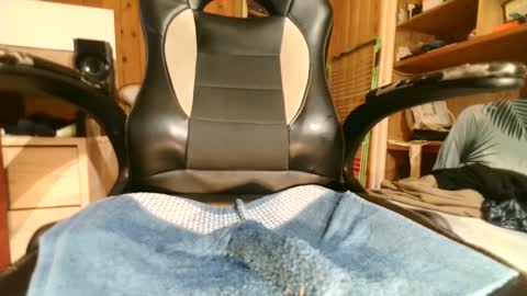 trick online show from December 8, 9:19 pm