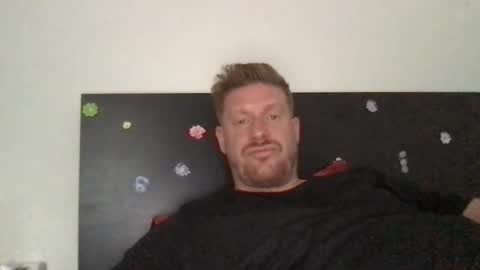 Snapshot of bigwhitecock71 chatting on October 5, 12:58 pm Big white cock online show from October 5, 12:58 pm