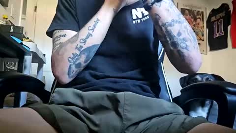 Snapshot of bigwhited2115 chatting on November 1, 8:44 pm Onlyfans redheadedwhitedick online show from November 1, 8:44 pm