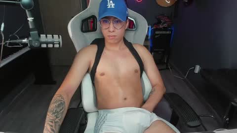 Snapshot of bigxboy96 chatting on January 29, 7:53 pm bigxboy96 online show from January 29, 7:53 pm