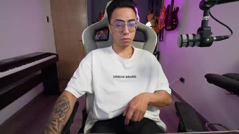 Snapshot of bigxboy96 chatting on February 7, 4:16 am bigxboy96 online show from February 7, 4:16 am