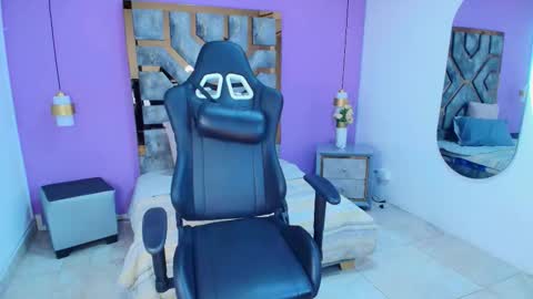 Snapshot of billie_jhonson_ chatting on October 23, 7:01 pm Billie online show from October 23, 7:01 pm