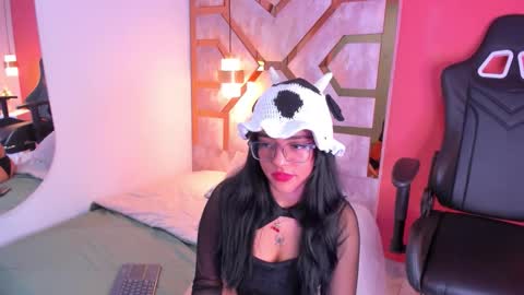 Snapshot of billie_jhonson_ chatting on November 19, 3:06 am Billie online show from November 19, 3:06 am