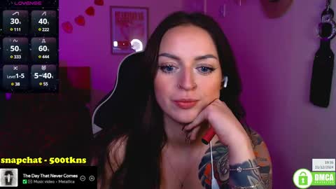 Billie online show from December 11, 7:36 pm