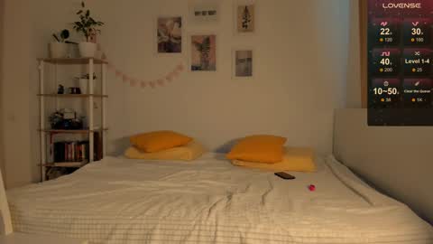 Snapshot of billy_full chatting on February 26, 9:42 am Billy and Lisahelp us to reach 100 likes online show from February 26, 9:42 am