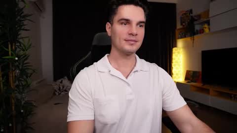 Snapshot of billypassion chatting on November 17, 4:13 pm BillyPassion online show from November 17, 4:13 pm