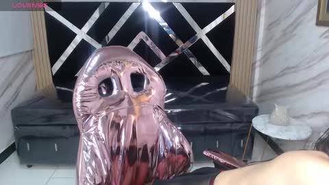 Live 1000pm 600am COLOMBIAN HOUR online show from March 5, 3:18 am