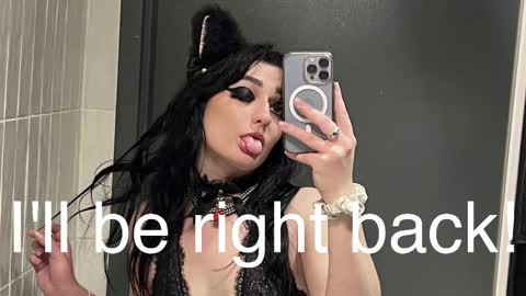 Snapshot of bimbokitten666 chatting on March 10, 5:54 am Danny online show from March 10, 5:54 am