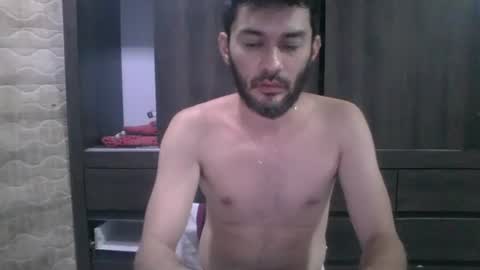 Snapshot of binhodm1 chatting on January 5, 6:35 am binhodm1 online show from January 5, 6:35 am