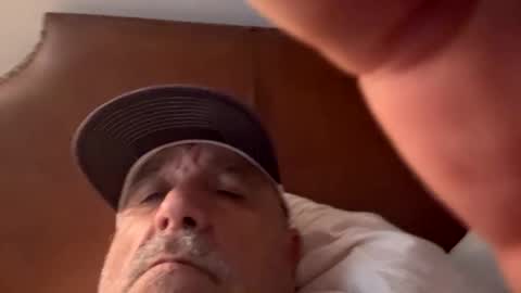 Snapshot of bird70 chatting on November 15, 5:42 pm spunday online show from November 15, 5:42 pm