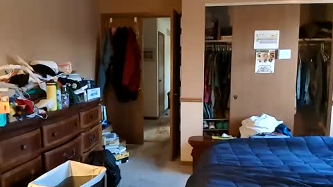 Snapshot of biroserg22 chatting on February 9, 10:32 pm Huh online show from February 9, 10:32 pm