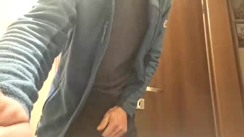 Snapshot of bisexdadd chatting on December 7, 3:47 am bisexdadd online show from December 7, 3:47 am