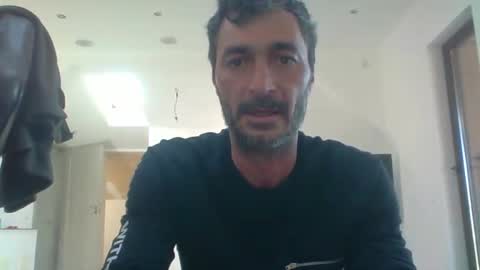 Snapshot of bisexdadd chatting on March 4, 10:46 am bisexdadd online show from March 4, 10:46 am