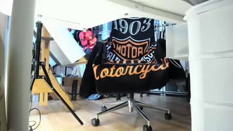 Snapshot of bisexualjay chatting on October 23, 12:04 pm bisexualjay online show from October 23, 12:04 pm