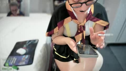 bisex woman online show from December 19, 2:13 pm