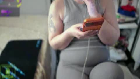 bisex woman online show from March 11, 11:05 am