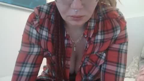 Dita online show from November 24, 5:23 pm