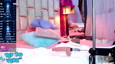 Snapshot of bitch_capelli chatting on December 15, 4:51 am .. .. online show from December 15, 4:51 am