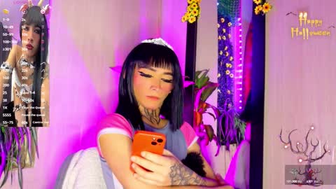 Snapshot of bitch_capelli chatting on October 17, 2:26 am .. .. online show from October 17, 2:26 am