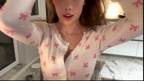 Ann Braslowsky online show from February 1, 8:18 pm